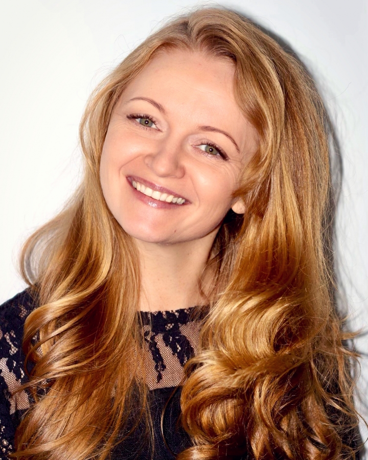 Елена Жирова